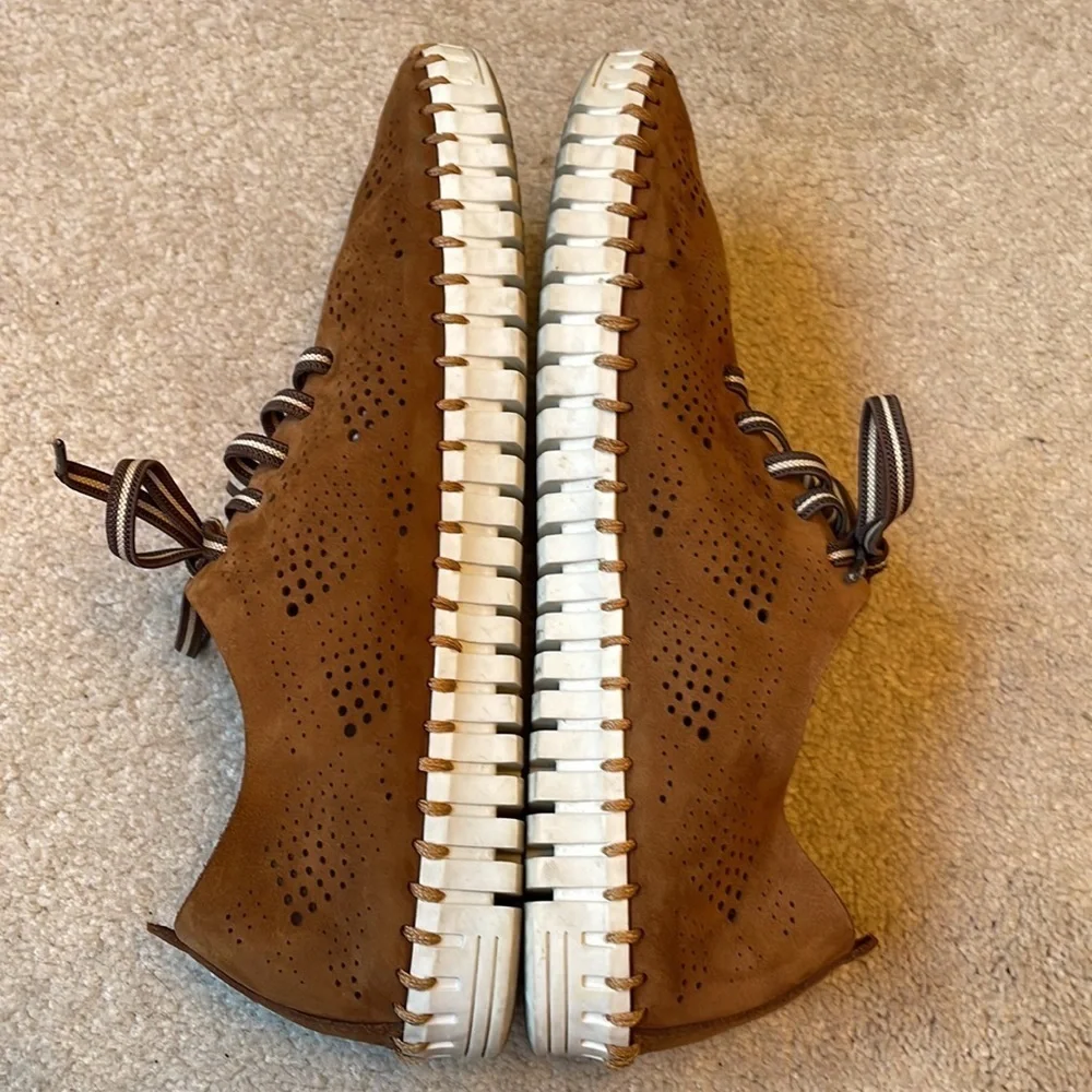 Eric Michael brown suede lace up shoes: